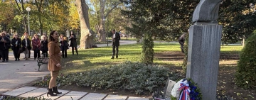 Откриха обозначителен знак на паметника на проф. Антон Безеншек в Цар-Симеоновата градина